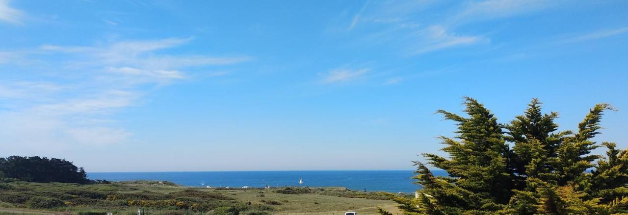 Appartement Charmant logement vue mer avec chambre et terrasse